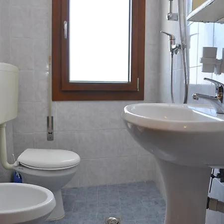 Apartment Comfy Flat For 6 Guests In Bibione-beahost