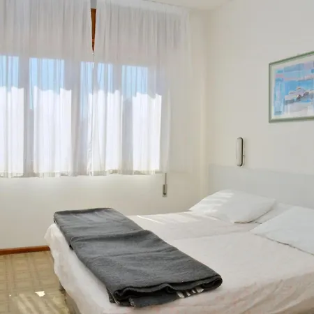 Comfy Flat For 6 Guests In Bibione-beahost Apartment *