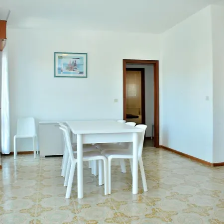 Apartment Comfy Flat For 6 Guests In Bibione-beahost *