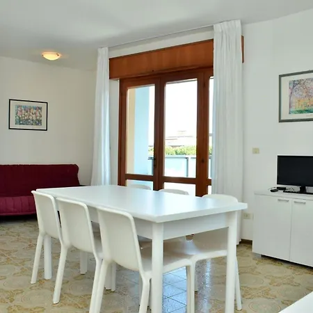 Comfy Flat For 6 Guests In Bibione-beahost Apartment
