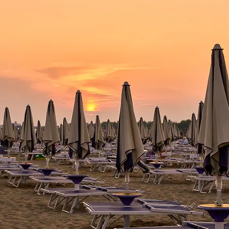 Comfy Flat For 6 Guests In Bibione-beahost Apartment Bibione