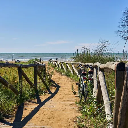 Comfy Flat For Six Guests In Bibione-beahost * Бибионе