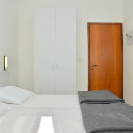 Apartment Comfy Flat For 6 Guests In - Beahost